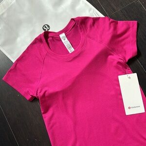 lululemon athletica | Tops | Lululemon Swiftly Tech Short Sleeve 2 ...